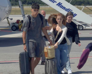 Στην Κω για διακοπές ο Κουμπαρσί με τη σύντροφο του