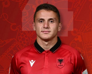 «Η Φιορεντίνα θέλει να αρπάξει τον Λάνα από τον Ολυμπιακό»