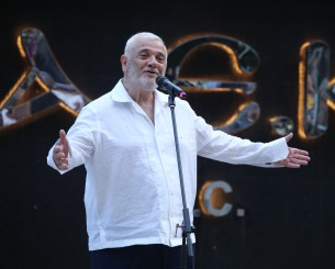 Εγινε παππούς ο Δημήτρης Μελισσανίδης