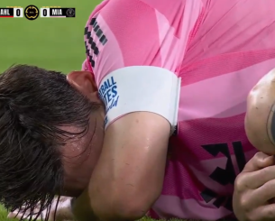 Εφιάλτης για τον Μέσι - Το σοκαριστικό μαρκάρισμα που δέχθηκε και ο διαιτητής δεν είδε (video)