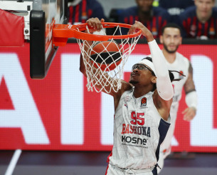 «Ο Μονέκε απέρριψε την πρόταση του Ερυθρού Αστέρα»