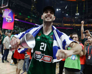 Το μόνο που πρέπει να ξέρεις για τον Ιωάννη Παπαπέτρου