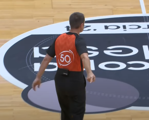 Αυτός είναι ο λόγος που στην εμφάνιση των διαιτητών της ACB υπάρχει αριθμός