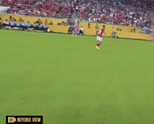 Η «Ref Cam» έκανε ντεμπούτο και έκλεψε την παράσταση στο ματς του Μέσι (video)