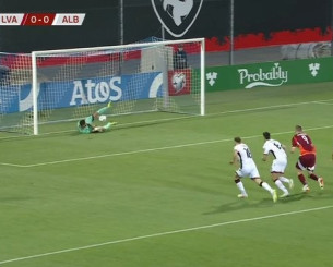 O Στρακόσια έπιασε πέναλτι στο Λετονία-Αλβανία (video)