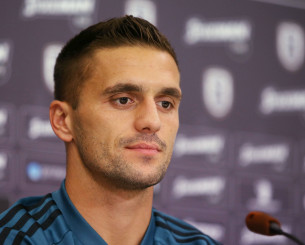 Ο Ολυμπιακός διαψεύδει τα σενάρια για Τάντιτς