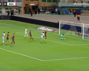 Ο Τζόλης πλασάρει και κάνει το 3-0 για την Ελλάδα (video)