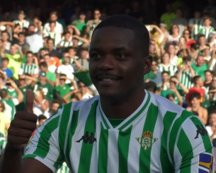 Ισπανικά ΜΜΕ: «Ο Αρης πιθανός προορισμός για τον Γουίλιαμ Καρβάλιο»