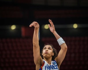 Η Ζανέλ Σαλαούν στο Athletiko: «Θα στηρίξω την Ελλάδα και τον φίλο μου Πέτρο Πρέκα κόντρα στην Τουρκία»