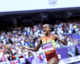 Σπουδαίος χρόνος από την Κίπιεγκον στο μίλι, αλλά δεν κατέρριψε το φράγμα των 4'