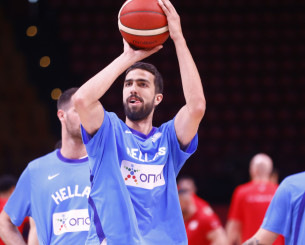 Επίσημα στην Τσεντεβίτα ο Χουγκάζ