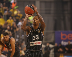 Κοντά στους Λόντον Λάιονς ο Σαβάρ Ρέινολντς