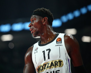 Η Χάποελ Ιερουσαλήμ φέρεται να έχει καταθέσει πρόταση στον Μπόνγκα της Παρτίζαν