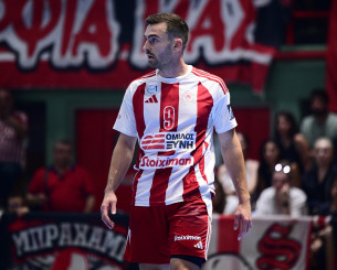 Συνεχίζει στον Ολυμπιακό ο Ιβάν Βίντα