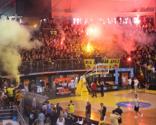 Οι φίλοι του Άρη βάζουν «φωτιά» στο Παλέ ενόψει της ιστορικής αλλαγής ιδιοκτησίας