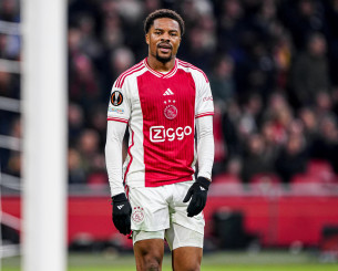 Ο Άγιαξ «έκοψε» με μήνυμα στο WhatsApp τον Άκπομ και έξι ακόμα παίκτες