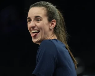 Η μεγάλη μεταγραφή του Αθηναϊκού από το WNBA βγάζει σχεδόν τα διπλάσια φέτος από την Κέιτλιν Κλαρκ!