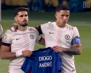 Ο Νέτο έπαιξε βασικός για την Τσέλσι και τίμησε τη μνήμη του Ζότα (video)