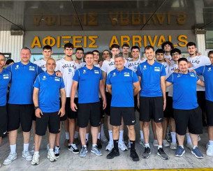 Έφτασε στο Ηράκλειο ενόψει Eurobasket η Εθνική Νέων