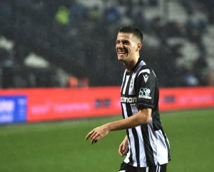 Kicker: «Ο ΠΑΟΚ συμφώνησε για τη μεταγραφή του Κωνσταντέλια στη Στουτγκάρδη»