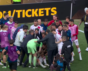 Απίστευτες σκηνές στη νίκη της Ίντερ επί της Ρίβερ – Ο Ακούνια πήρε στο κυνήγι τον Ντάμφρις (video)