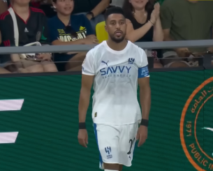 Κέρδισε και «πέταξε» για τους «16» η Αλ Χιλάλ