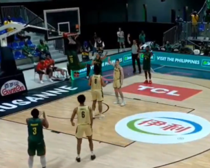 Αδιανόητη φάση: Παίκτης του Καμερούν κάρφωσε στο καλάθι της ομάδας του στο Παγκόσμιο U19 και της κόστισε το παιχνίδι (video)