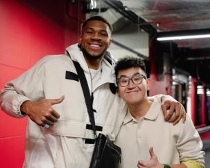 Ο νέος ιδιοκτήτης του Άρη στην εκδήλωση του Γιάννη Αντετοκούνμπο στο «Νιάρχος»