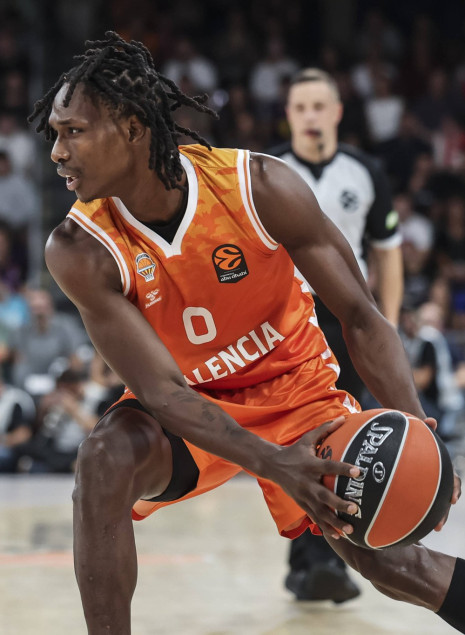 Η σοβαρή Βαλένθια λύγισε την Dubai και «κλείδωσε» την δεύτερη θέση στην EuroLeague