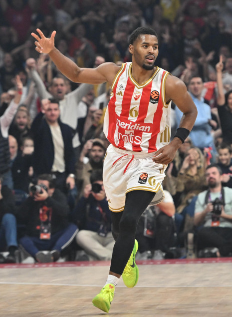 Ο Ερυθρός Αστέρας πήρε δύσκολη νίκη απέναντι στην Εφές με εξαιρετικό Μπάτλερ