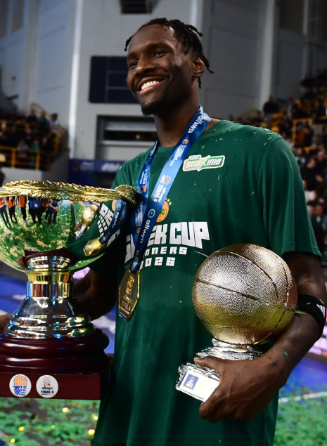 He came, he saw, he conquered: Ο Χέιζ-Ντέιβις μέσα σε πέντε ημέρες έφερε το NBA στον Παναθηναϊκό