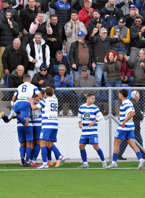 Σκορ, θέαμα και νέο βήμα παραμονής η Ελλάς Σύρου απέναντι στον υποβιβασμένο Παναργειακό