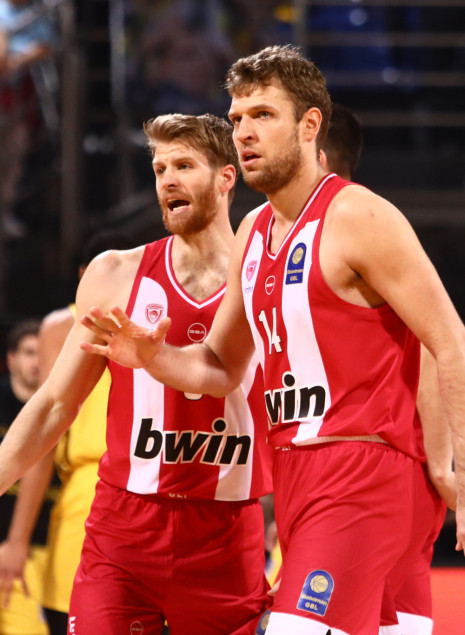 Αμφίβολοι οι Βεζένκοφ και Γουόκαπ για το Ολυμπιακός - Παναθηναϊκός