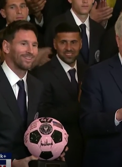 Αυτό είναι το ιδιαίτερο δώρο του Μέσι στον Τραμπ που συζητήθηκε