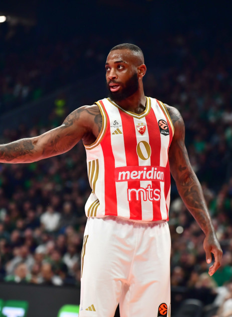 Ο ΜακΙντάιρ απάντησε για τις φήμες που τον συνδέουν με τον Ολυμπιακό: «Μένω ελεύθερος...»