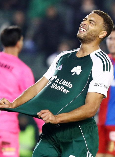 Πότε και πως αποφασίστηκε να υποβληθεί σε επέμβαση «επιδιόρθωσης τένοντα» ο Ντέσερς