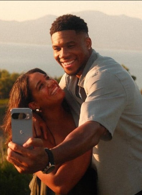 «Δεν φοράω εγώ τα… παντελόνια, πρέπει να ρωτήσω τη γυναίκα μου»: Η επική ατάκα του Αντετοκούνμπο που δεν άφησε περιθώρια