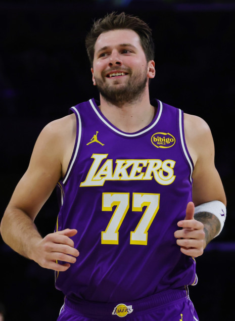 Οι «έκτακτες περιστάσεις» που μπορούν να κάνουν τον Ντόντσιτς 200 εκατομμύρια πλουσιότερο