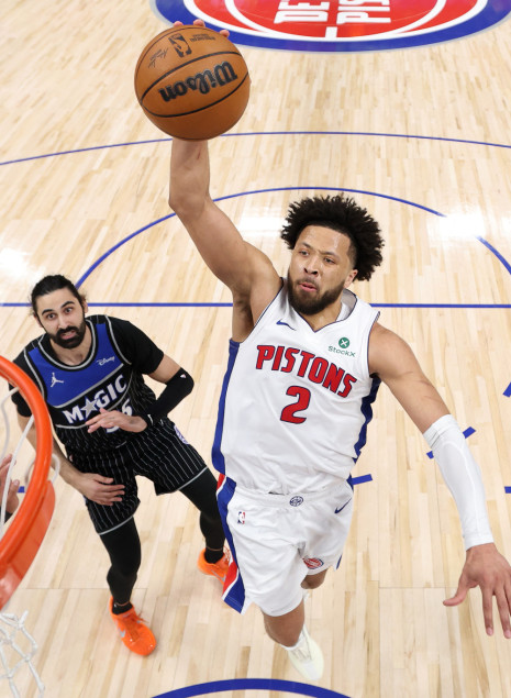 Ισοφάρισαν οι Πίστονς, διπλασίασαν τις νίκες τους οι Θάντερ