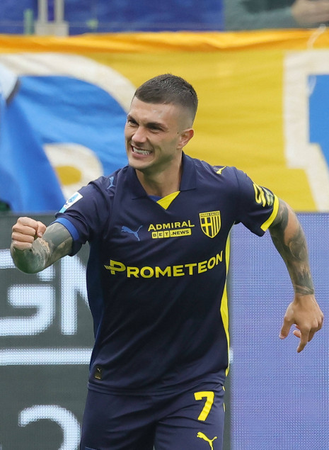 «Η Πάρμα θα ξεκινήσει συζητήσεις με τον Ολυμπιακό για την παραμονή του Στρεφέτσα»