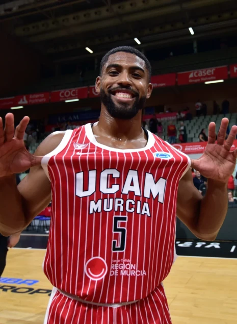 Ο Ντε Τζούλιους στο επίκεντρο: Από τους 41 κόντρα στον ΠΑΟΚ στις «σειρήνες» επιστροφής στην Euroleague