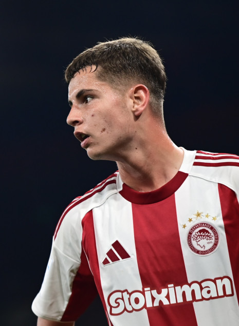 Sky Sports: «Η Μάντσεστερ Γιουνάιτεντ εξακολουθεί να τσεκάρει Μουζακίτη»