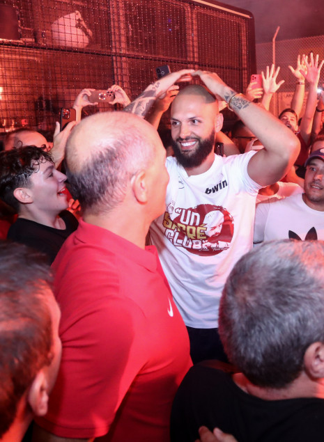 Φουρνιέ στο Athletiko: «Τίποτα δεν ξεπερνάει την υποδοχή μου στο αεροδρόμιο!» (video)