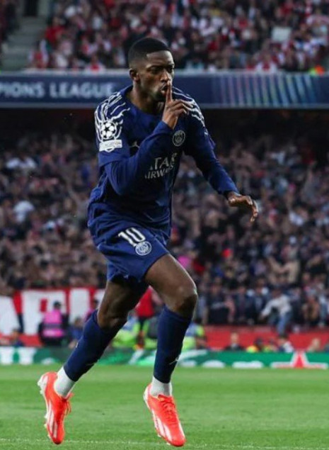 «Φωτιά» στα μεταγραφικά σενάρια - Μιλάει με τη Μάντσεστερ Σίτι ο Ντεμπελέ;