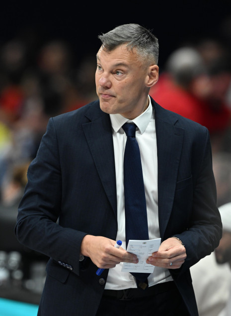 Γιασικεβίτσιους: «Δεν πρέπει να αφήσουμε τον Ολυμπιακό να παίξει ομαδικό μπάσκετ»