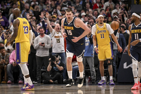 «Ραψωδία» του Γιόκιτς κόντρα στους Λέικερς, οι Σπερς υποχρέωσαν τους Πίστονς σε δεύτερη συνεχόμενη ήττα