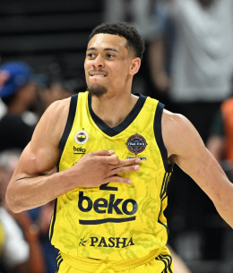 Αρνείται να χάσει η Φενέρ: Νίκησε με buzzerbeater στην Τουρκία και έρχεται στην Αθήνα