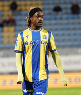 Επέστρεψε στην Ελλάδα για τον Πανσερραϊκό ο Μπιλέ