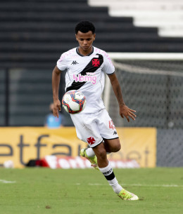 Ο Πανσερραϊκός «έκλεισε» τον Ρικέλμε