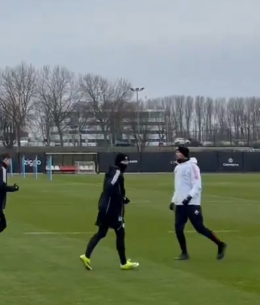 Με δύο σημαντικές επιστροφές η τελευταία προπόνηση του Άγιαξ πριν τον Ολυμπιακό